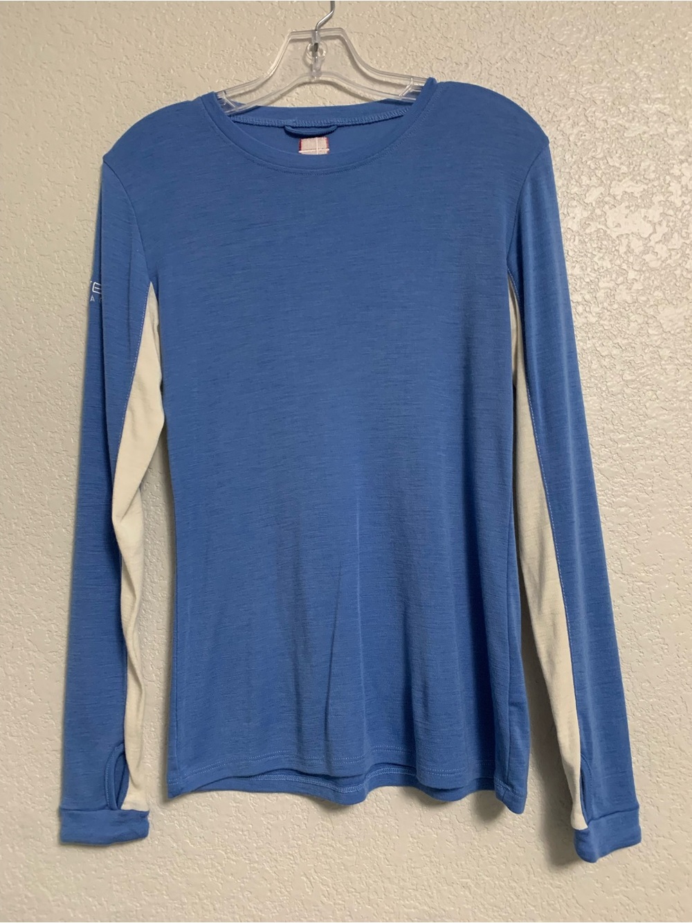 Kastel Denmark Tee Top Women M Wool Blend Base Layer Long Sleeve Crew Thumb Hole